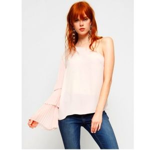 One teired Sleeve Soft Pink top.